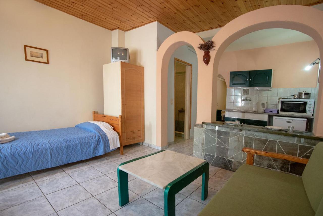 Kleoni Club Apartments Tolo Exterior photo