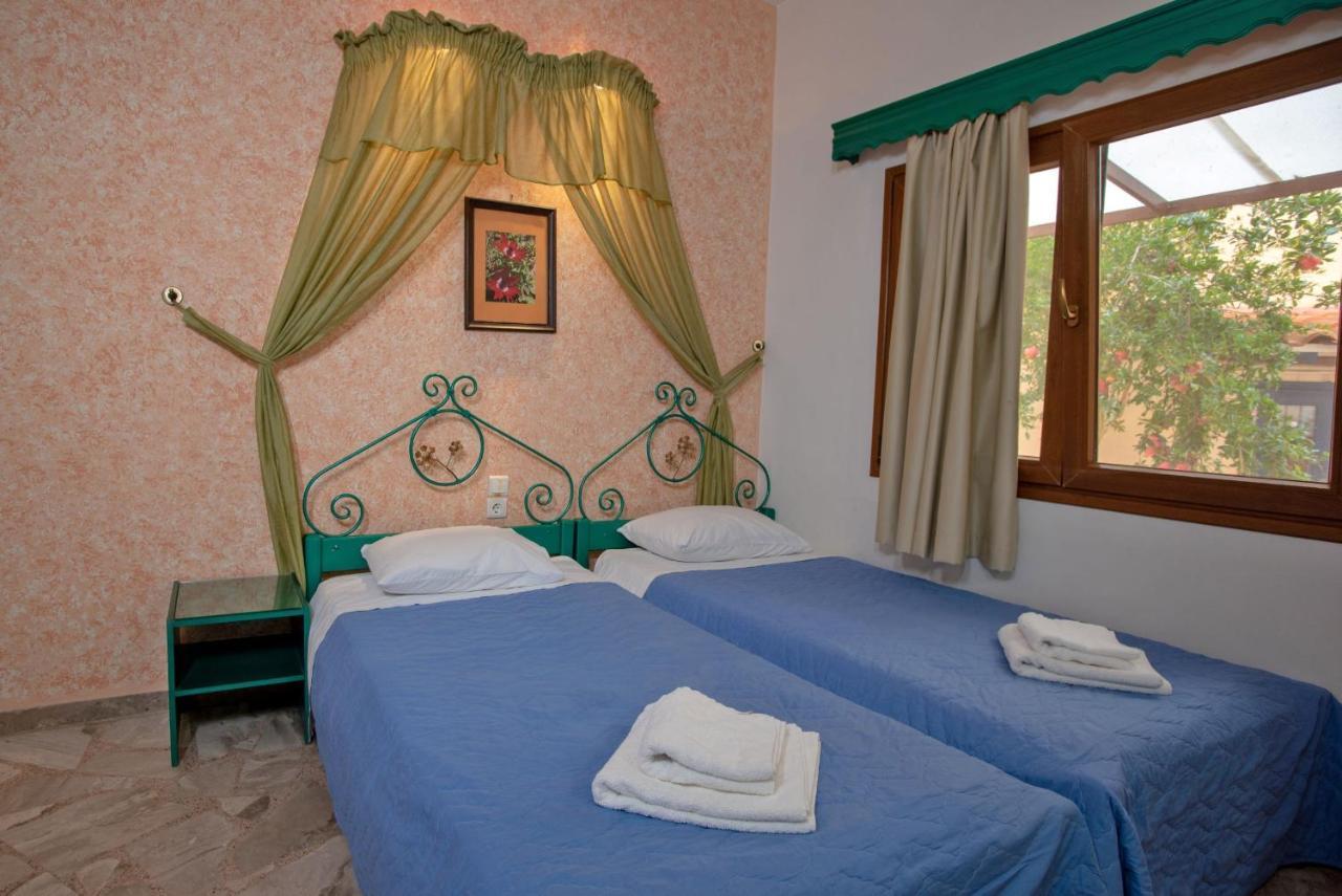 Kleoni Club Apartments Tolo Exterior photo