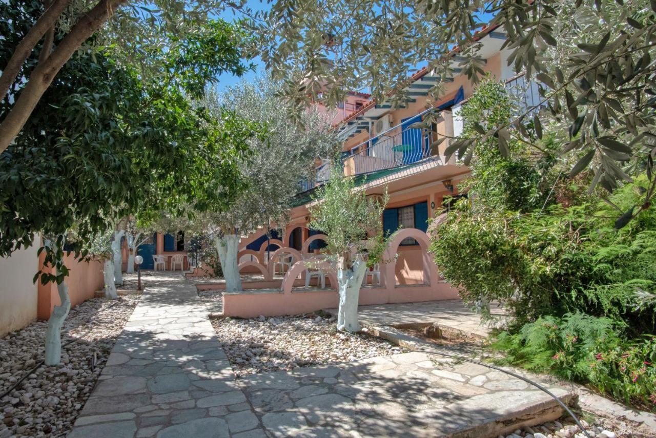 Kleoni Club Apartments Tolo Exterior photo